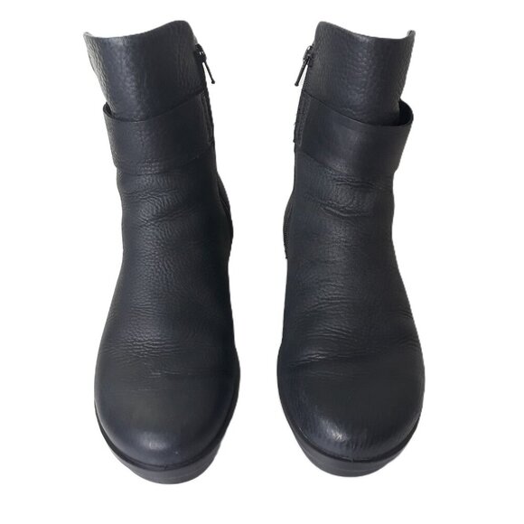 Ecco Skyler Hydromax Leather Black Moto Wedge Ankle Boot 40EU/9US - Picture 2 of 12